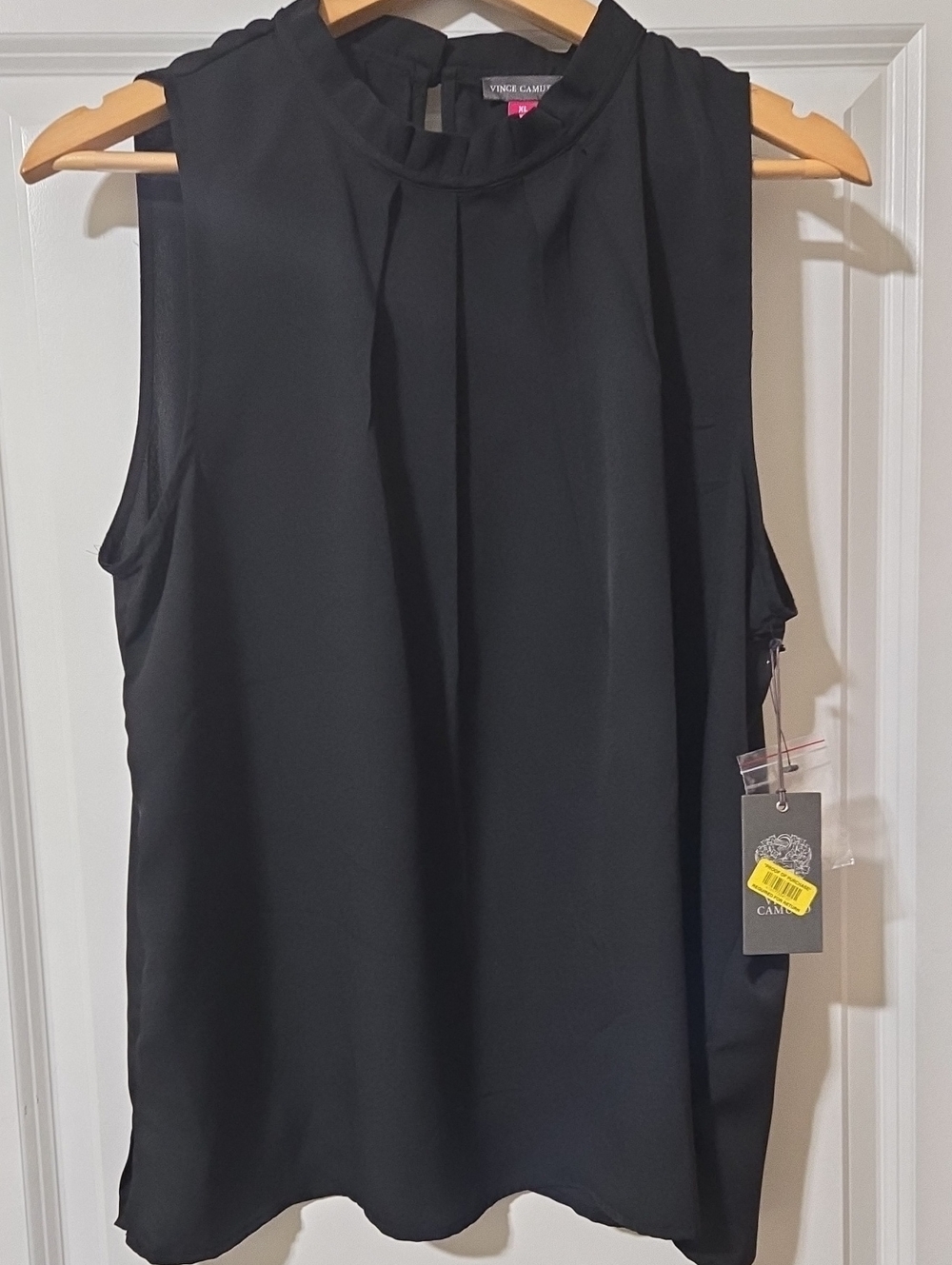 Vince Camuto Black Sleeveless Pleated-Neck Camisole